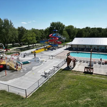 Jellystone Park At Pine Lakes